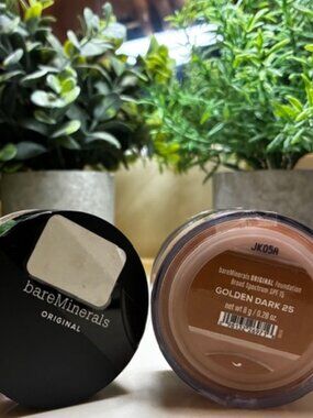 Brand New bare Minerals Matte Foundation Color Golden Dark 25 SPF 15